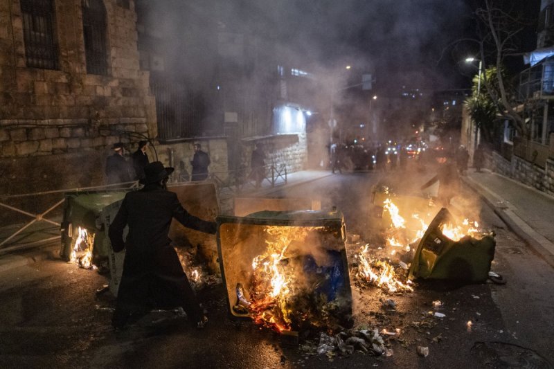 חיים גולדברג, פלאש 90