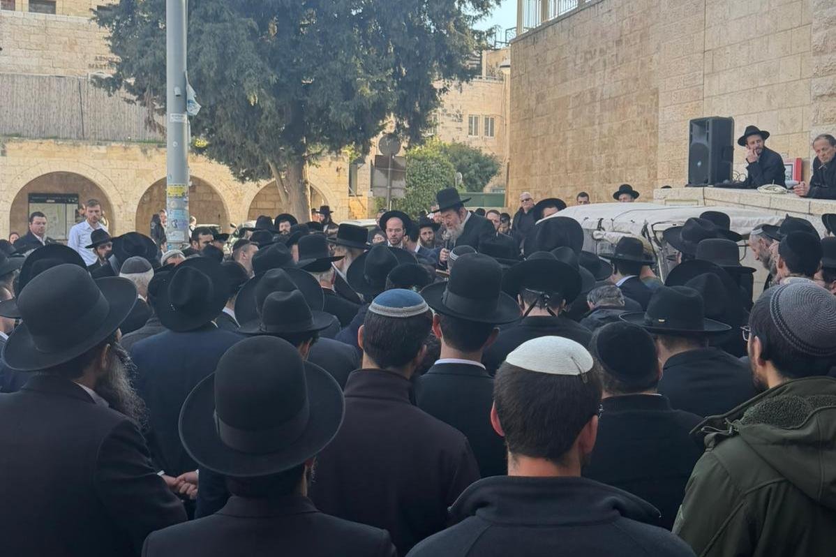 באדיבות המצלם