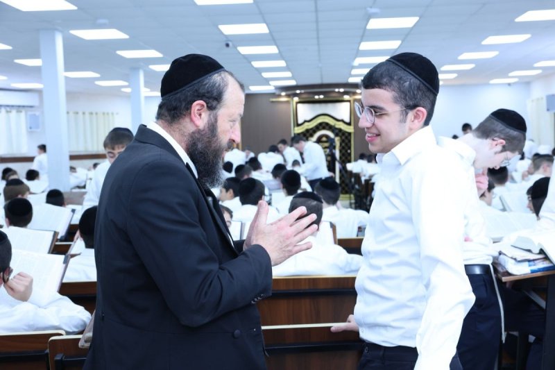 בצליל ובזמר הפקות
