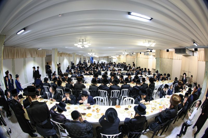 משה גולדשטיין, א. איזנבאך וארי קופרשטוק.