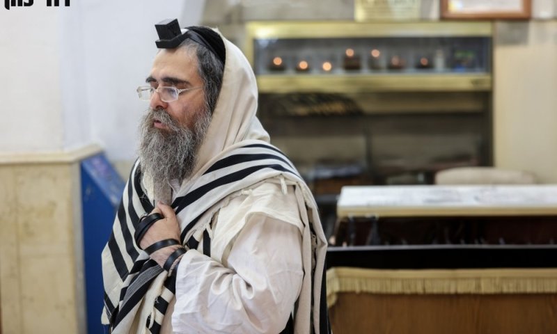 זעקת רבי אלעזר שטרן מרא דאתרא מירון: "איך נכנסים למקום אש בלבוש שאינו מכובד?"