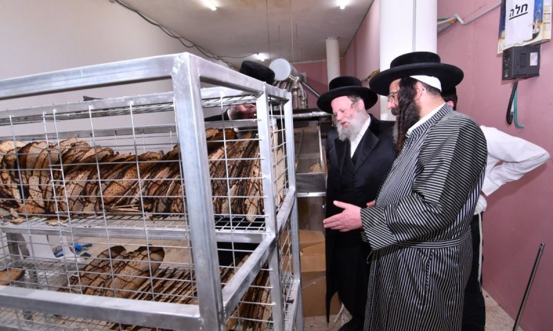 "מצה בעקערי": מאפיית המצות שקנתה שם עולמי בדקדוקים הלכתיים מיוחדים ונדירים