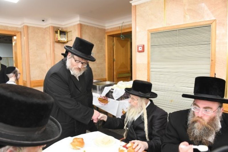 אנשיל בעק וא.מ.ש