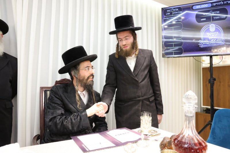 באדיבות המצלם