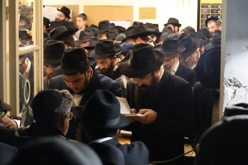 מרדכי לובעצקי