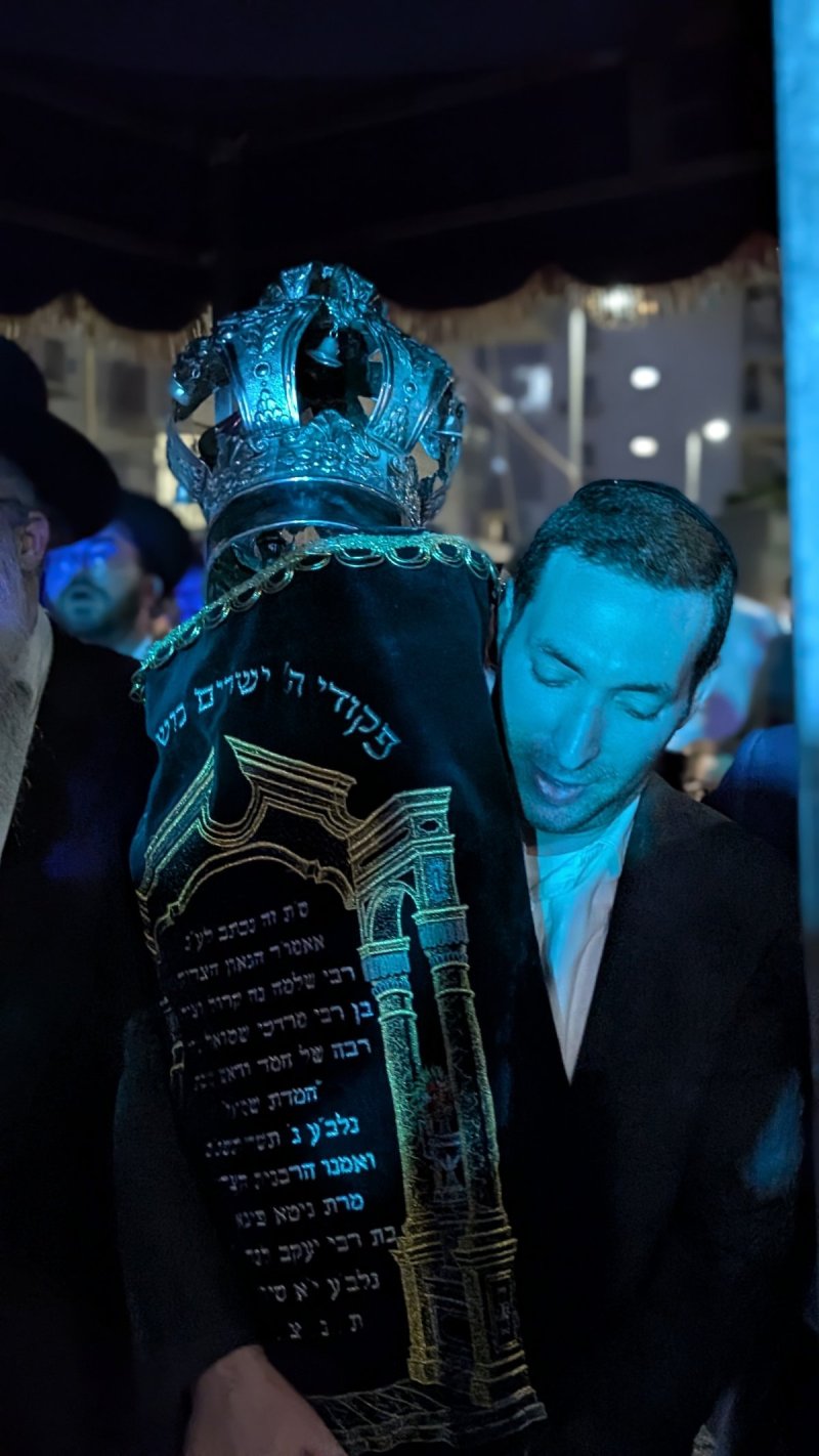 באדיבות המצלם