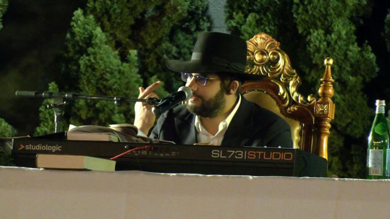 באדיבות המצלם