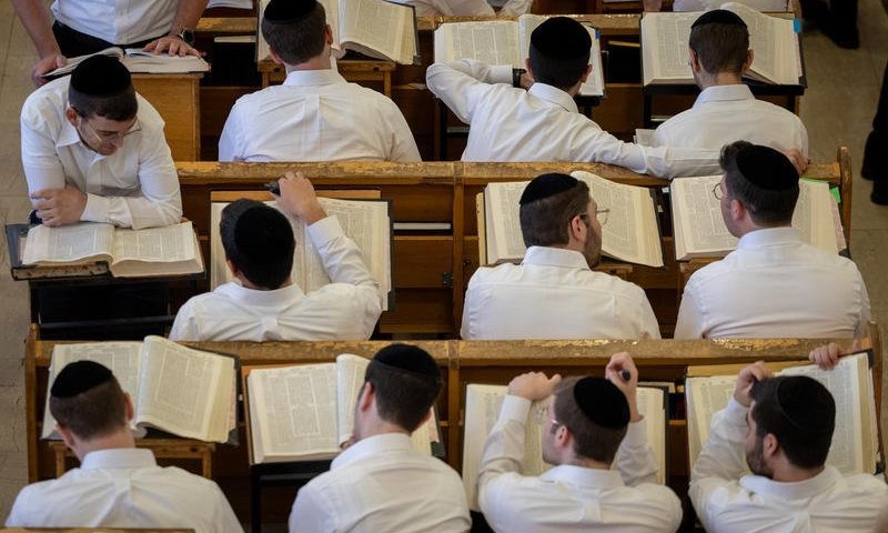הבחור מקבל טעם בלימוד? זה לא קורה סתם! אל תפספסו את ההזדמנות הנדירה