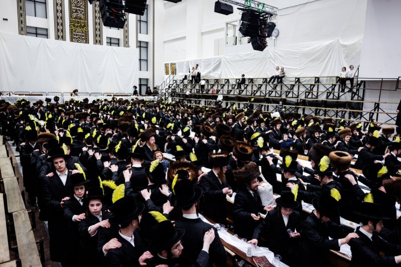 האחים לאנטשעווסקי, אברומי בלום, ואייזיק י.