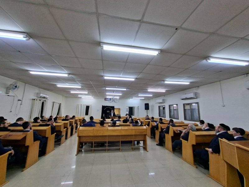 באדיבות המצלם