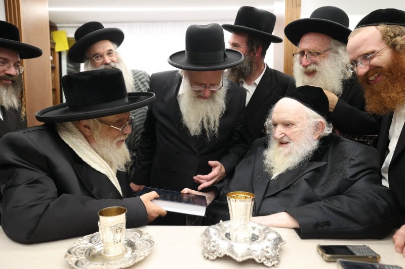 באדיבות המצלם