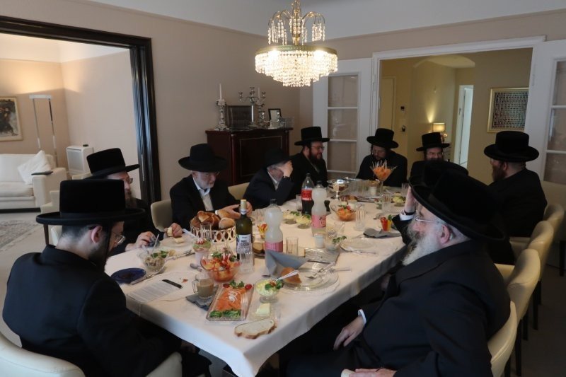 באדיבות המצלם