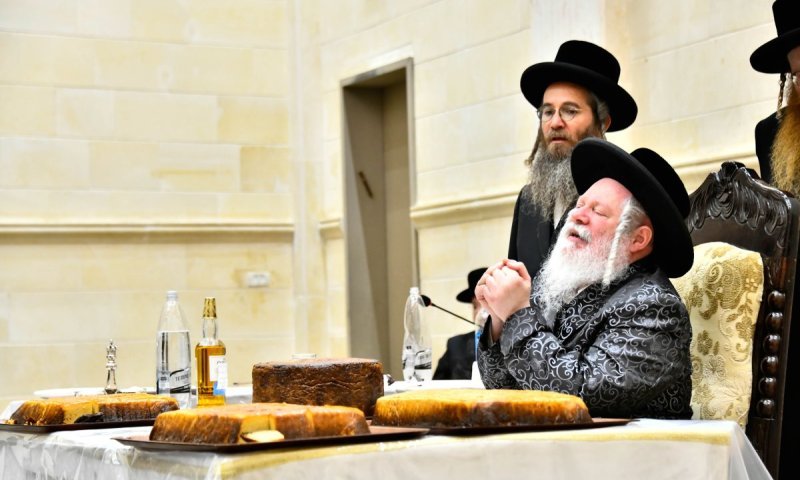 בצילא קדישא: הרבי מפרמישלאן ערך טיש ביארצייט של ר' דוד משה