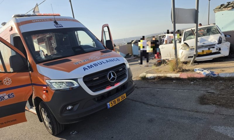 פצוע קשה בפיגוע דריסה במחסום מכבים; המחבל חוסל