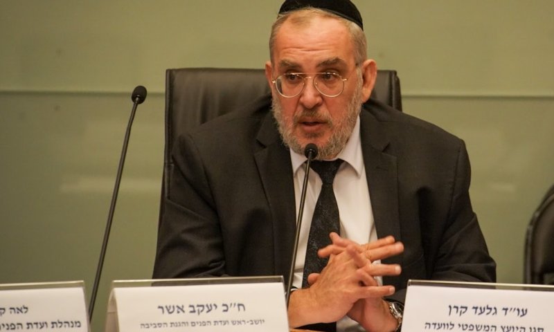 אשר בקריאה נרגשת: "אל תזרקו מהמדינה את הטלית והתפילין"