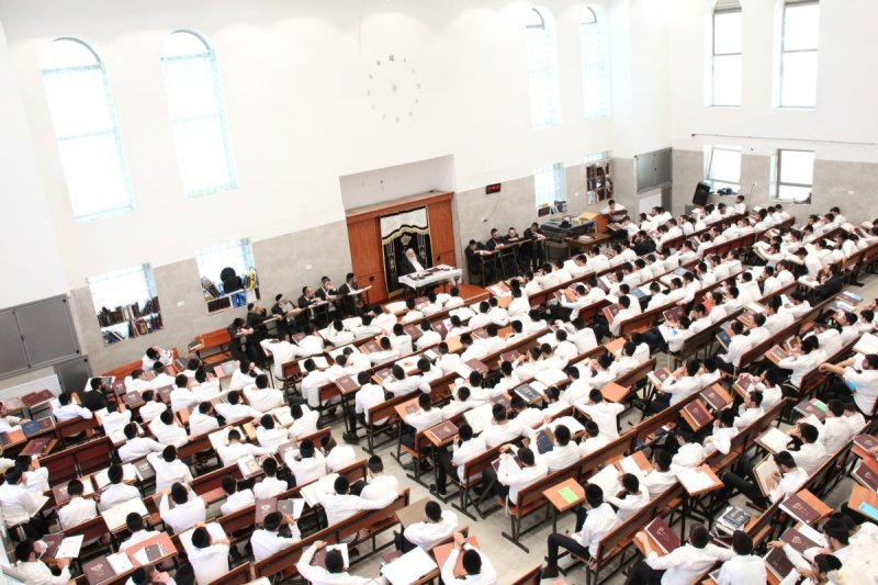 באדיבות המצלם