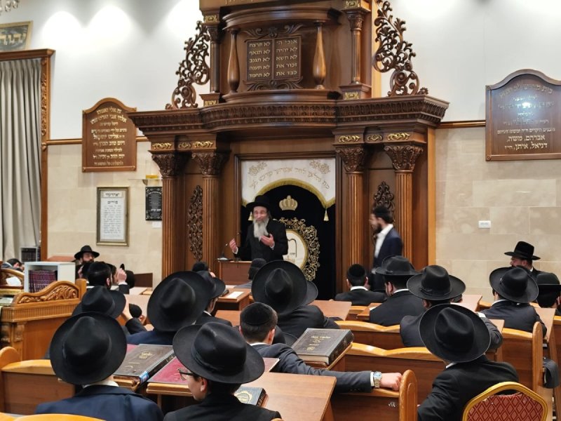 באדיבות המצלם