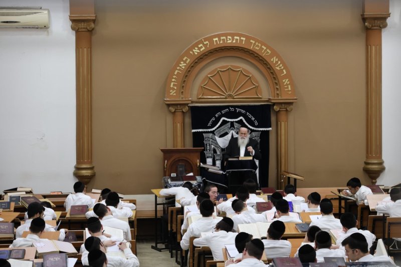 באדיבות המצלם