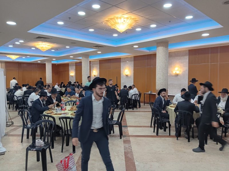 באדיבות המצלם