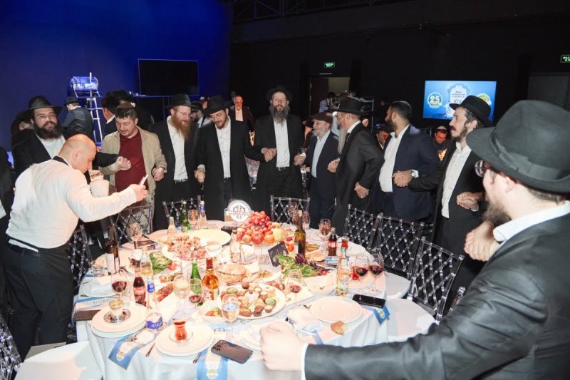 דמיטרי לובאייב