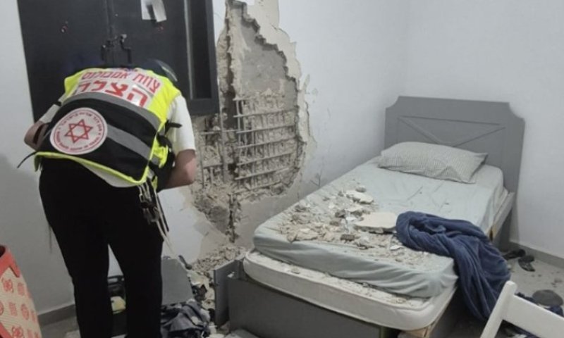 נס בממ"ד שנפגע מפצצת מצרר: הילדים ניצלו בזכות השמרטפית