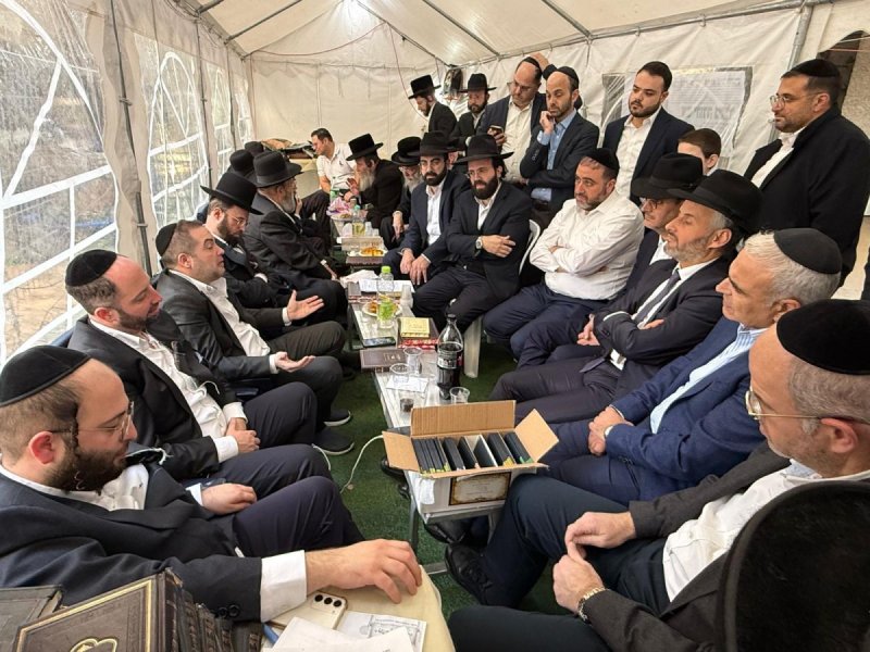 באדיבות המצלם