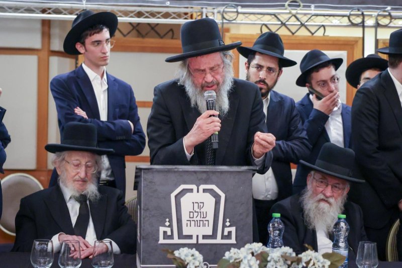 דניאל נפוסי ומאיר זלזניק