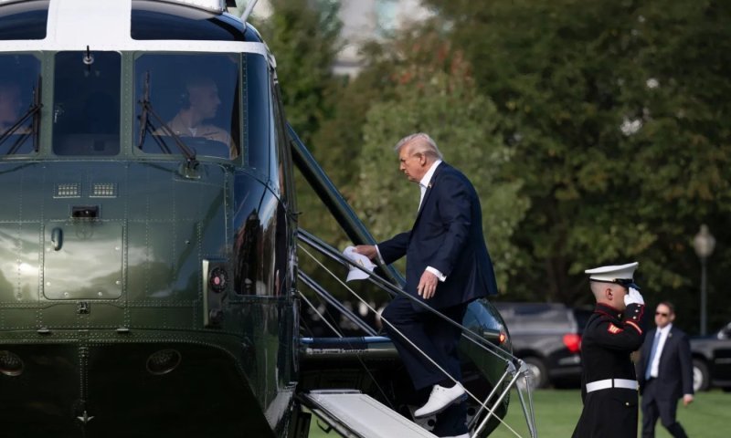 טראמפ רומז על "שחרור איראן": האם נשיא ארה"ב ינחת בבירה האיראנית לפני סיום הכהונה?