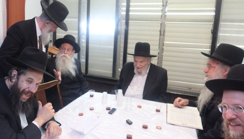 באדיבות המצלם