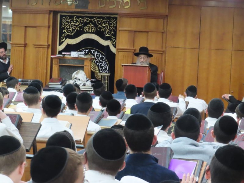 באדיבות המצלם