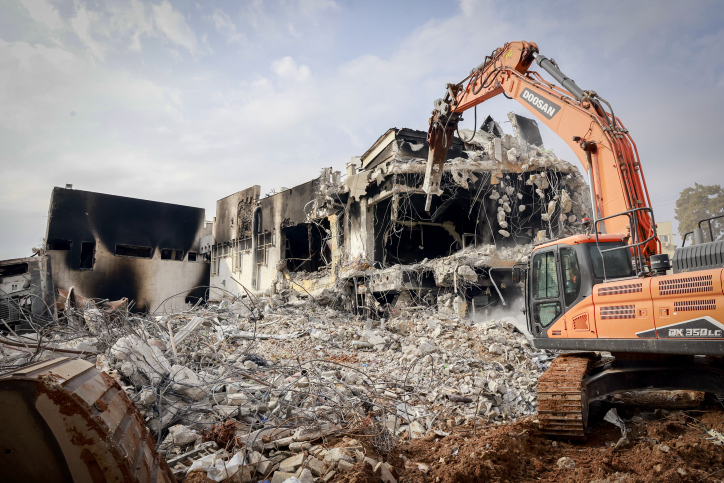 יוסי אלוני, פלאש 90