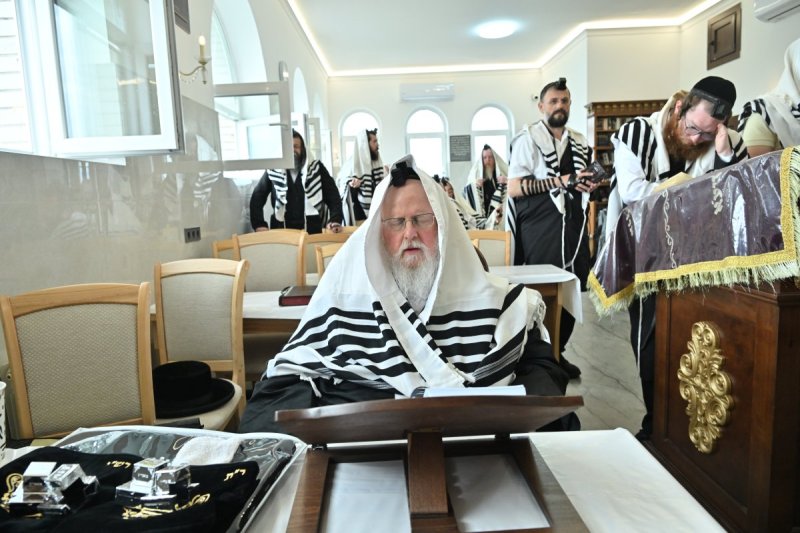 באדיבות המצלם