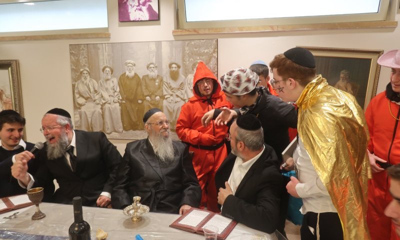 חברת אהבת שלום: פורים בהיכלו של המקובל רבי יעקב הלל