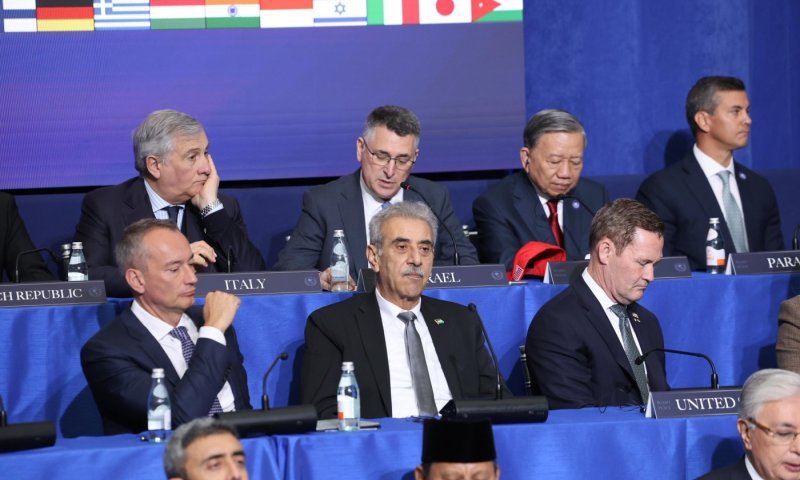 שר החוץ סער בנאום ומועצת השלום: "חמאס חייב להתפרק מנשקו"