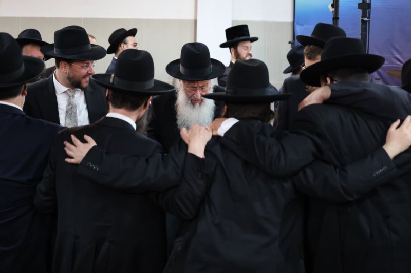 באדיבות המצלם