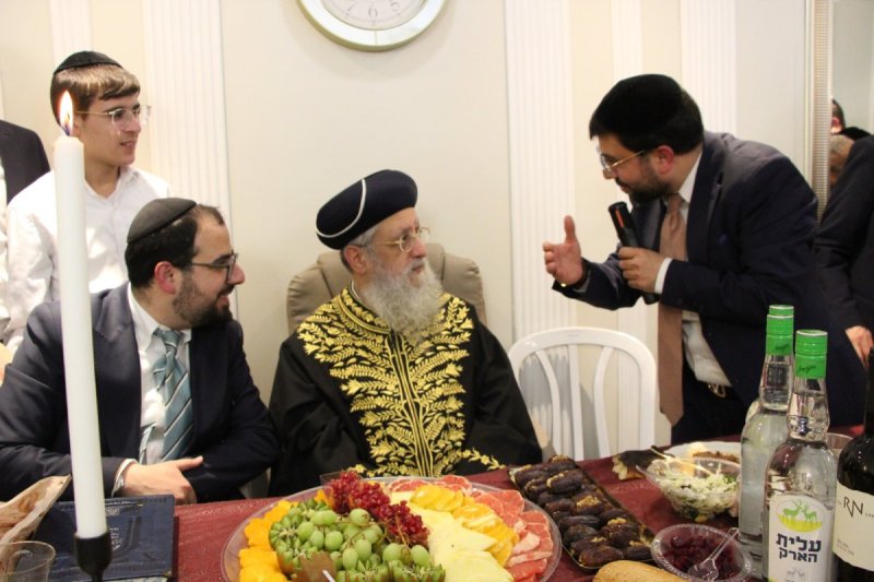 באדיבות המצלם