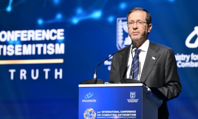 יעסוק במנהיגות ודיאלוג עם התפוצות: הנשיא הרצוג מתכוון לפרסם ספר