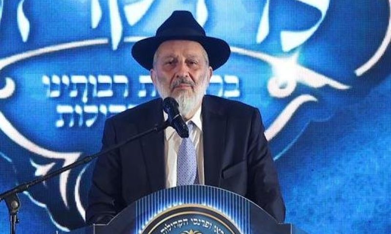 "רוצחים מסתובבים ברחובות - ודווקא בני הישיבות על הכוונת": דרעי במתקפה חריפה