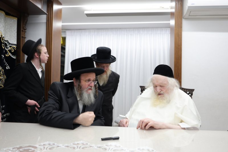 באדיבות המצלם