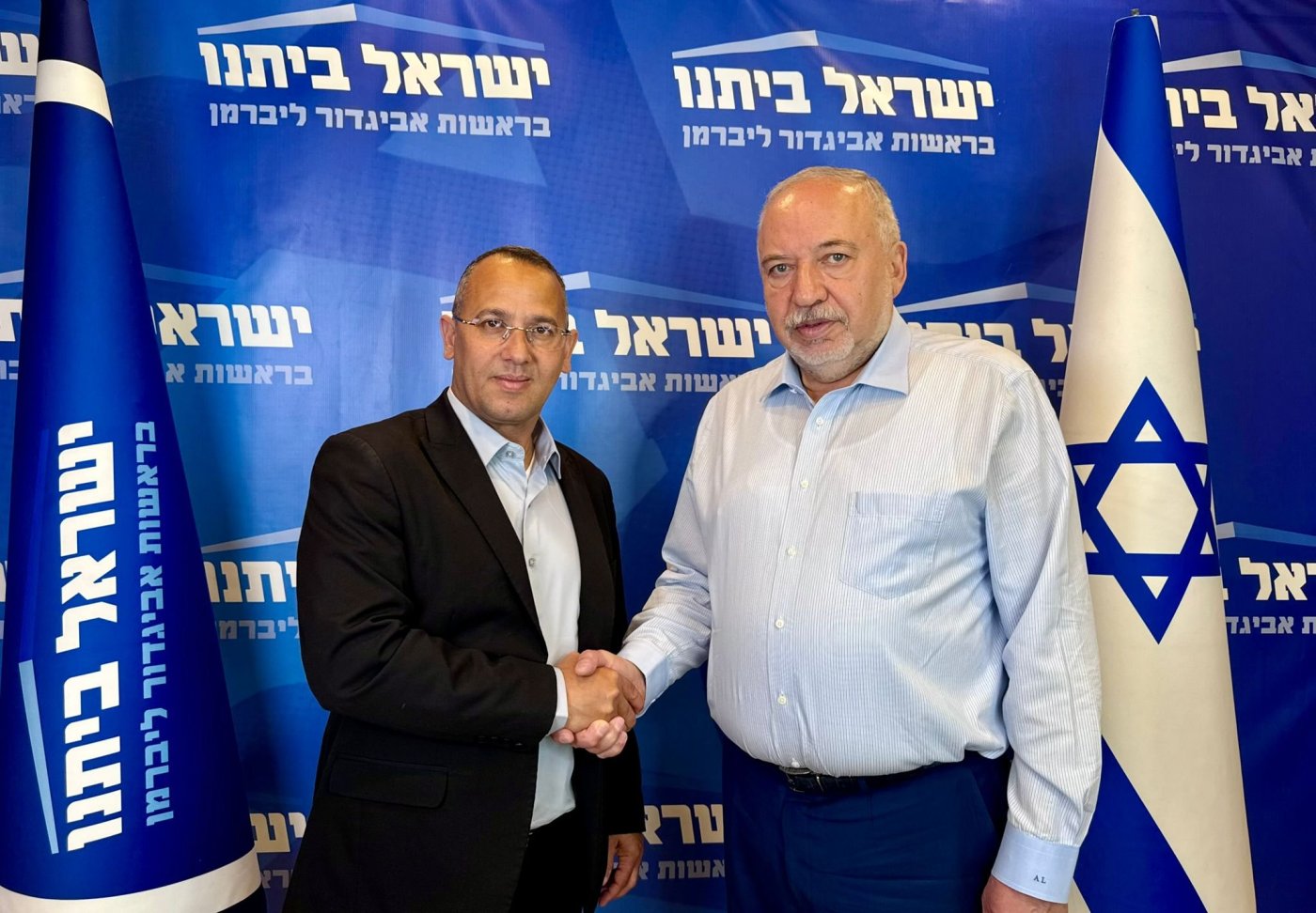 באדיבות המצלם