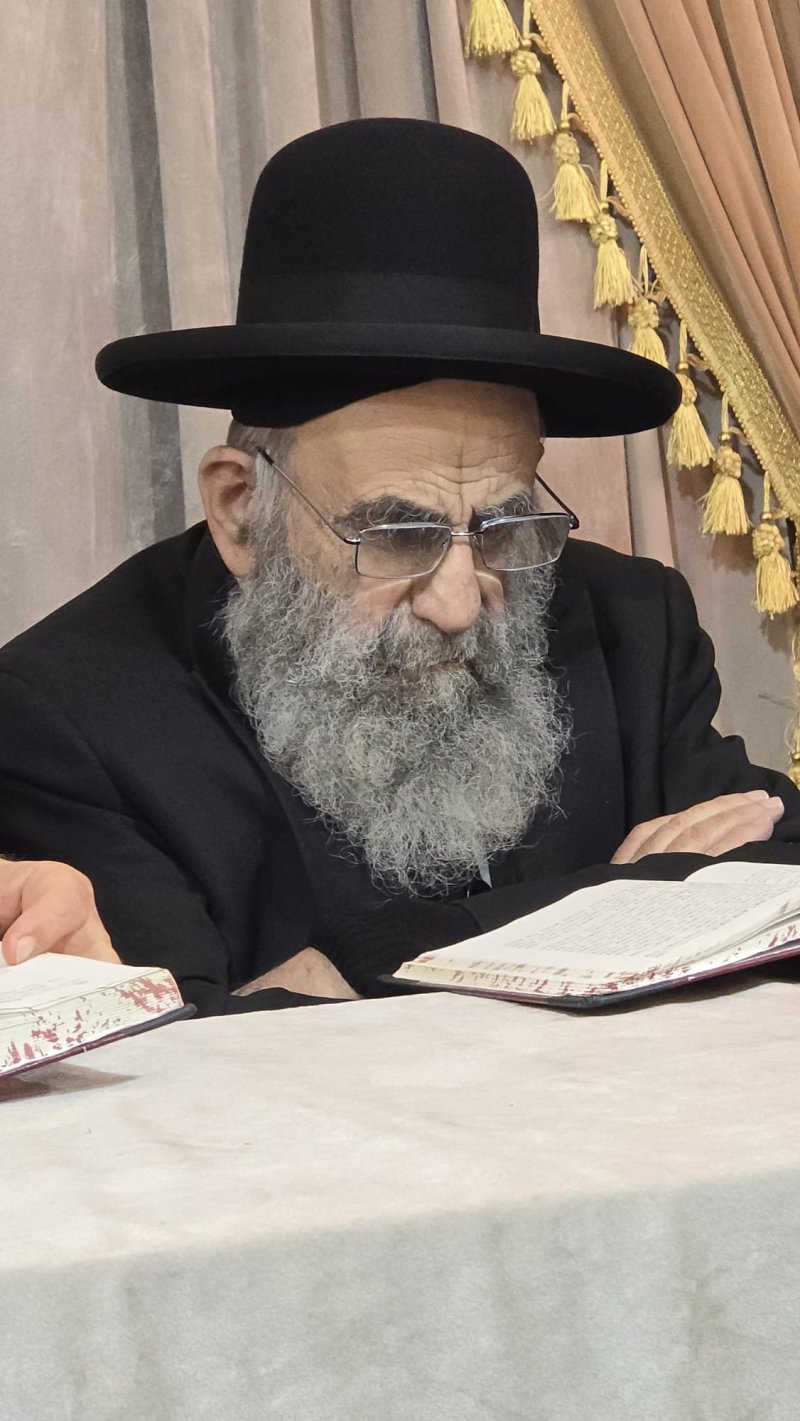 באדיבות המצלם