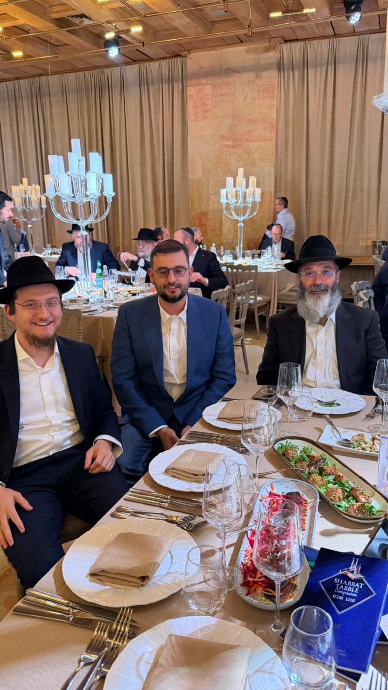 באדיבות המצלם