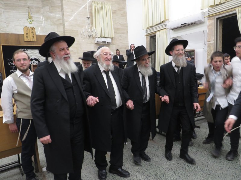 באדיבות המצלם