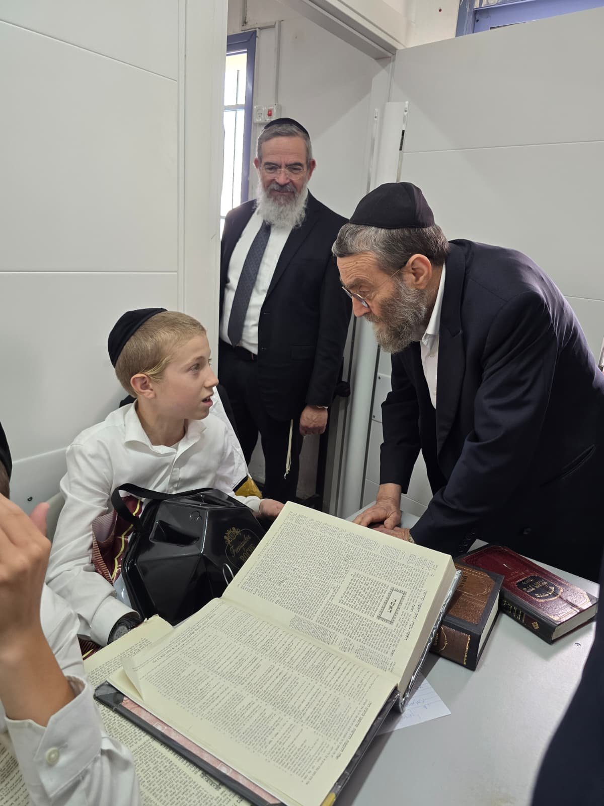 באדיבות המצלם