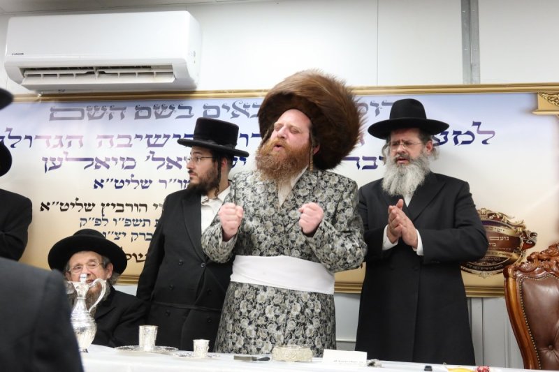 באדיבות המצלם