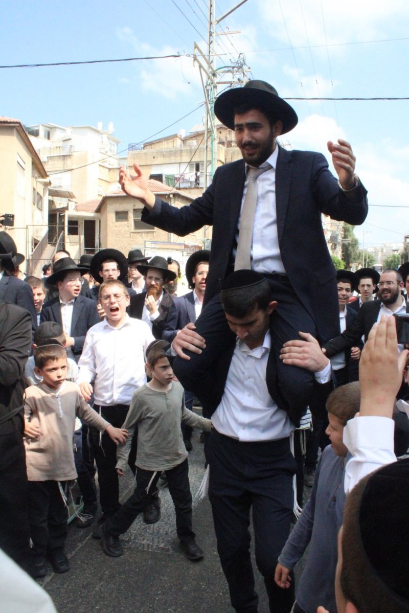 באדיבות המצלם