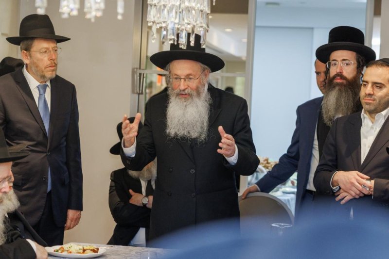 דניאל נפוסי ומאיר זלזניק