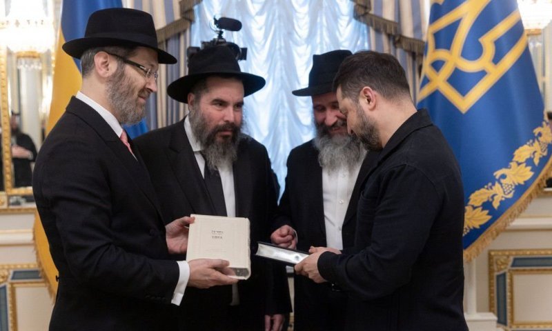 מכה לאנטישמים: זלנסקי חתם על הגברת האכיפה והענישה בפגיעה ביהודים