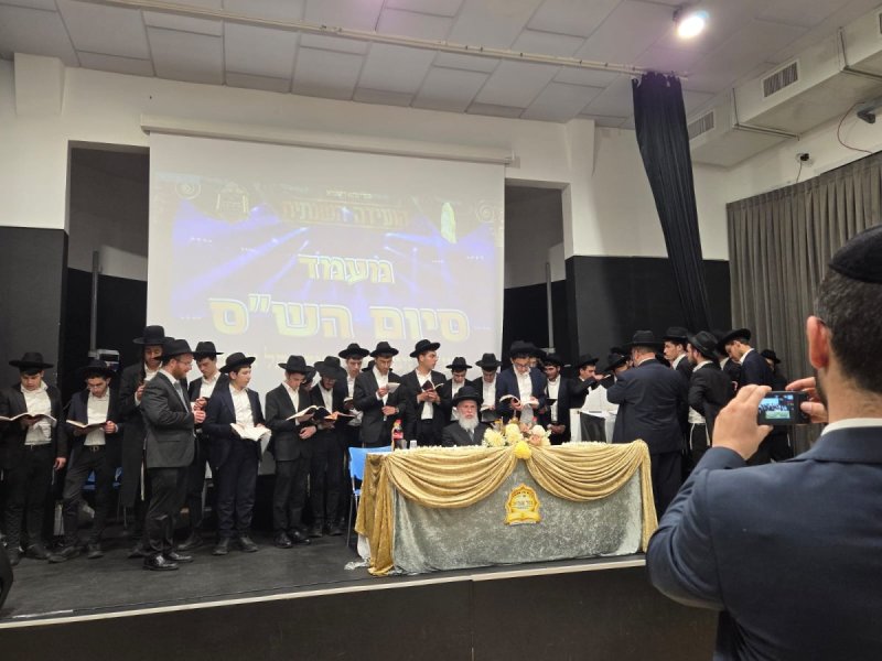 באדיבות המצלם