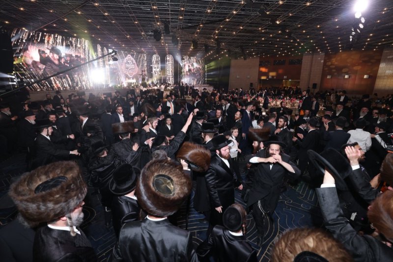 יעקב נחומי וא. אייזנבאך
